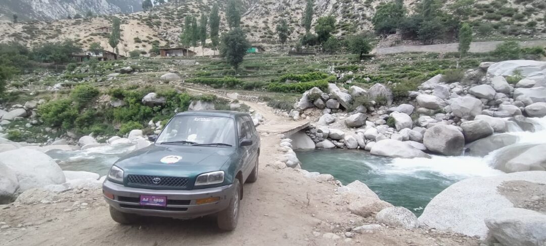 Toyota Rav4 4x4 Jeep For Daily Base Rent in Dir, Kumrat Valley, Chitral Valley and Swat - Image 10