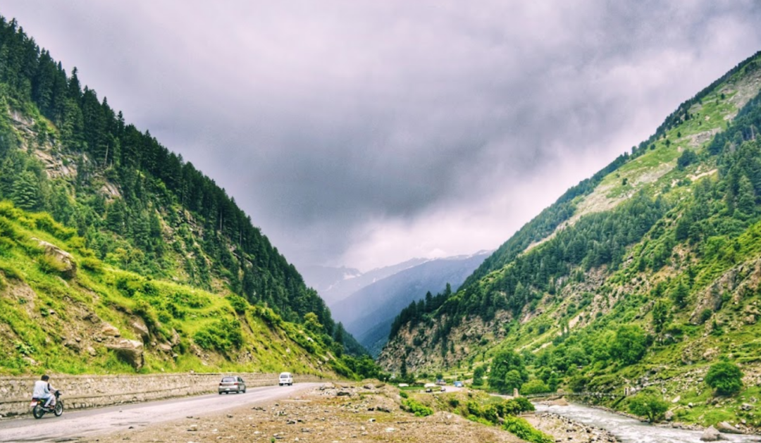 Naran Kaghan Babusar Top Family Tour Package 2 Nights 3 Days (22)