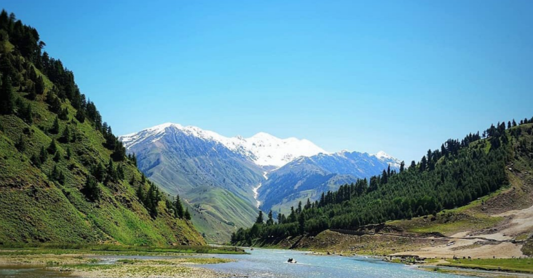 Naran Kaghan Babusar Top Family Tour Package 2 Nights 3 Days (22)