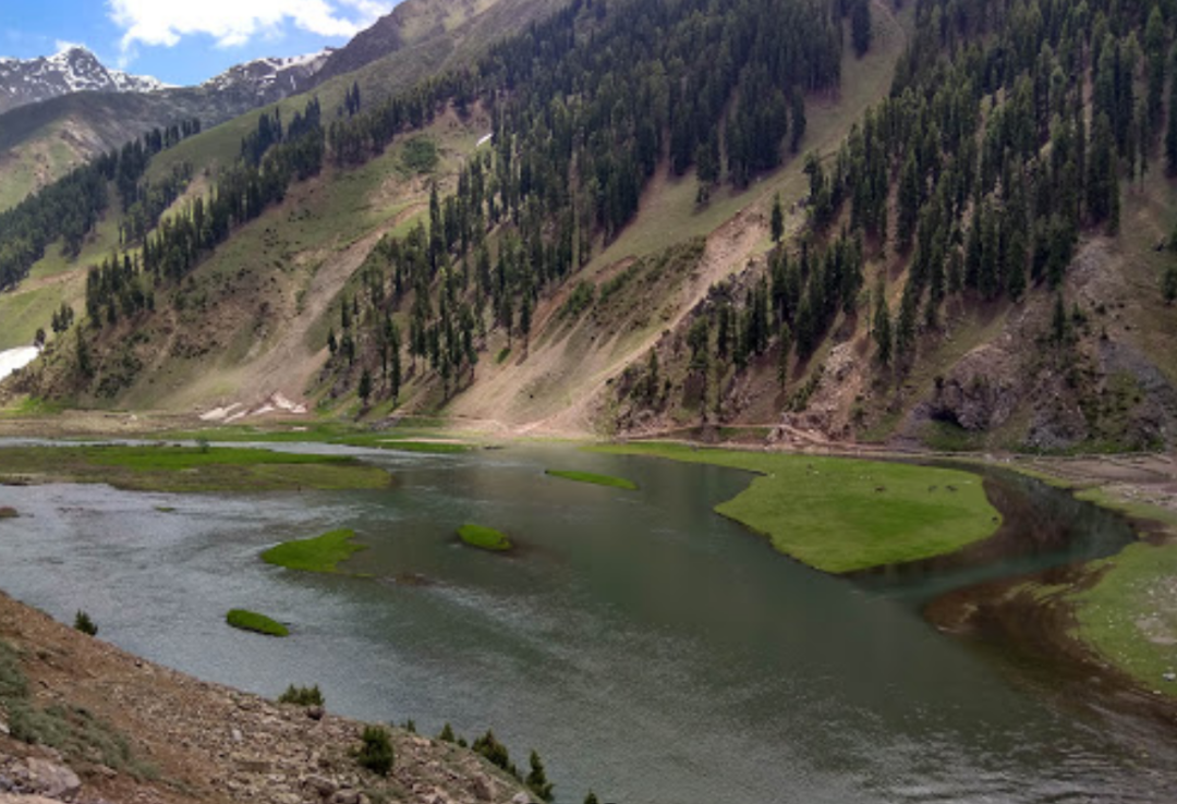 Naran Kaghan Babusar Top Family Tour Package 2 Nights 3 Days (22)