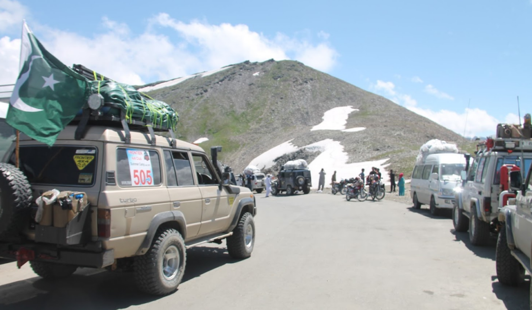 Naran Kaghan Babusar Top Family Tour Package 2 Nights 3 Days (22)