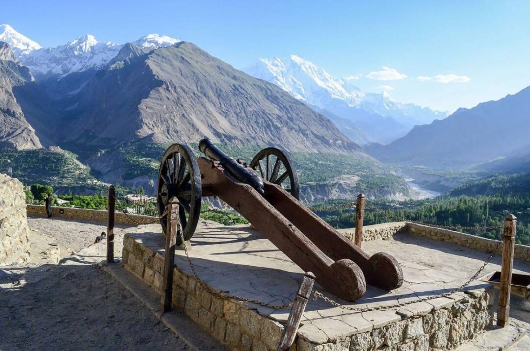 Baltit fort & Rakaposhi, Hunza