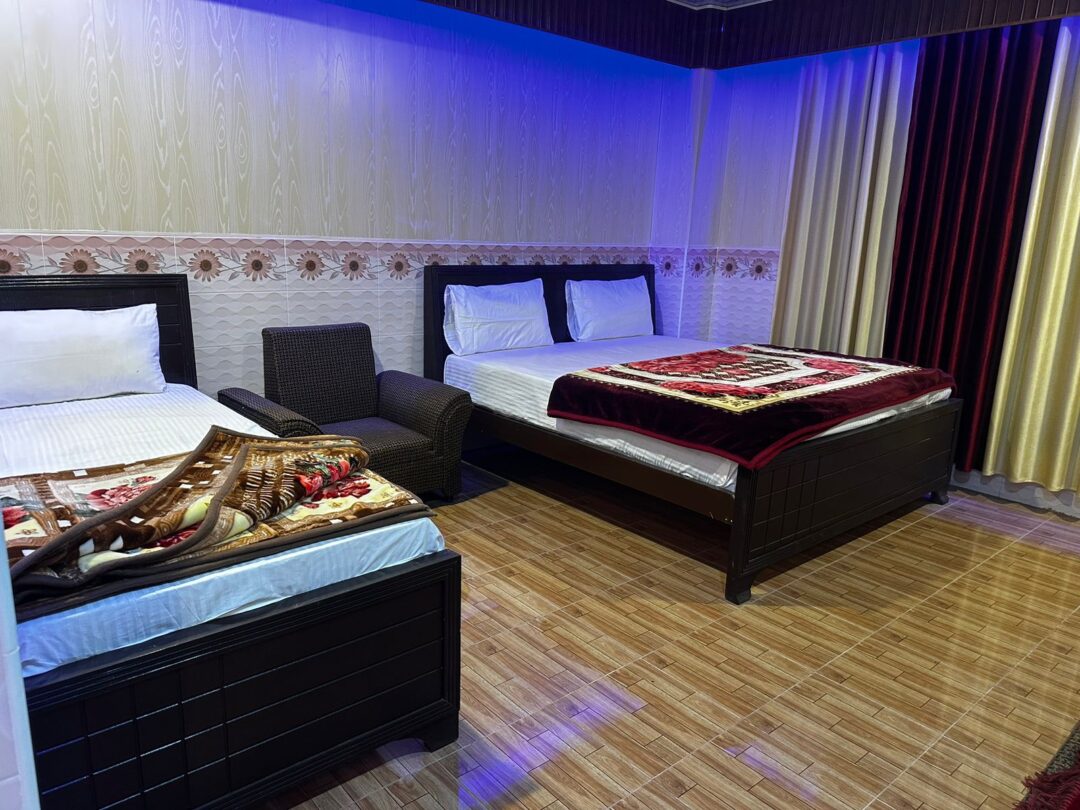 Hotel Near The Swat River Kalam Valley and Osho forests