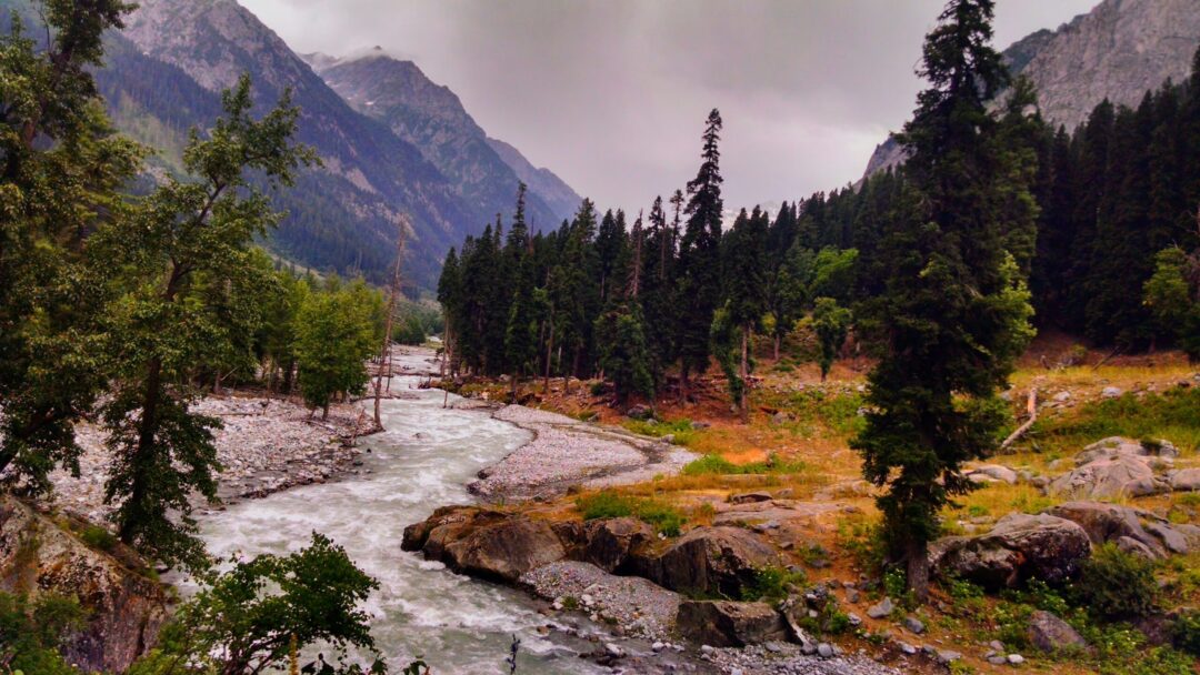 Kumrat Valley, Kalash Valley, and Chitral Valley 6 days Honeymoon Tour Package - Image 14